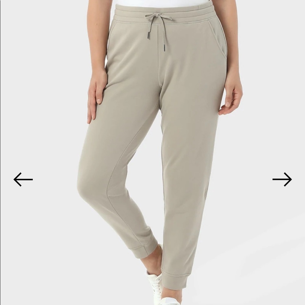 Worn once cotton tech jogger